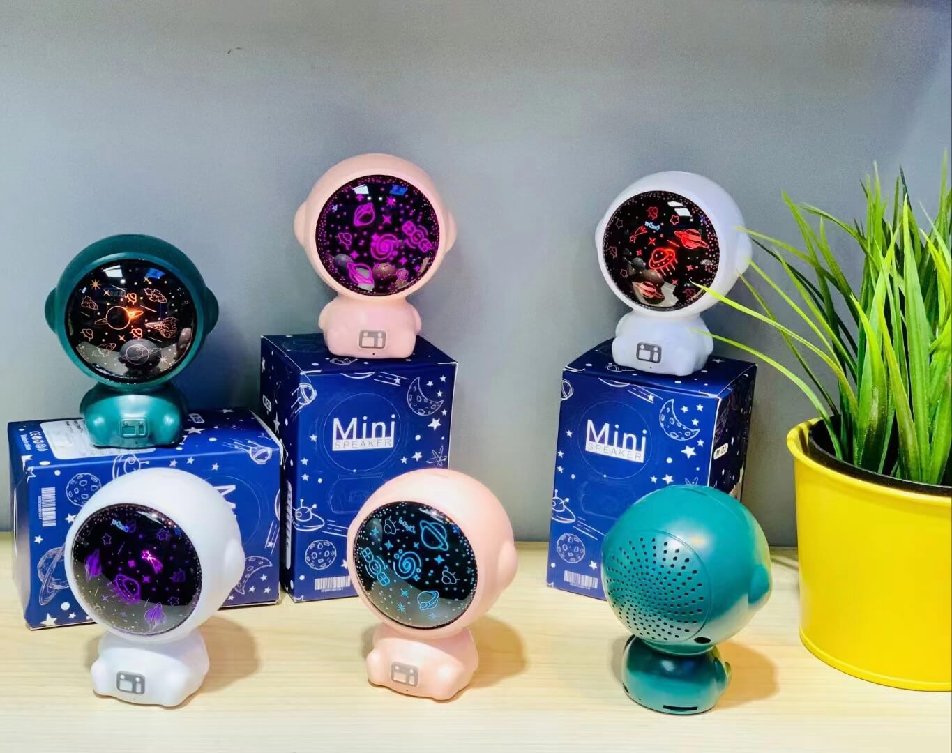 3D Stereo Surround Robot LED Color Music Box TWS Mini Portable Wireless Speaker Alto-falante Bluetooth Speaker BS-238
