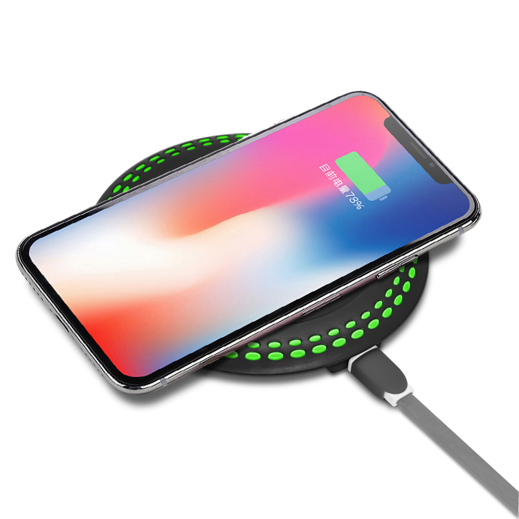 Hot Sale Portable Led Light Rounded 10W Qi Fast Charging Wireless Charger Pad for Mobile Phone QW-70