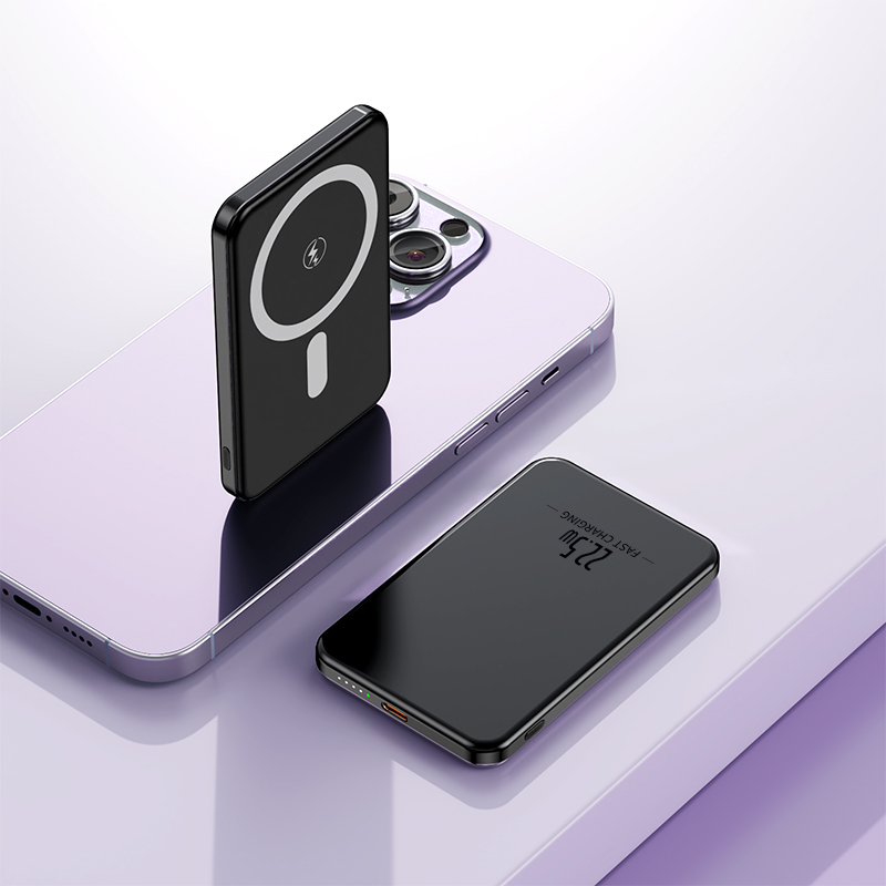 Best Selling smart temperature control 5000mAh 15W wireless charge 150g portable pocket power bank xc022