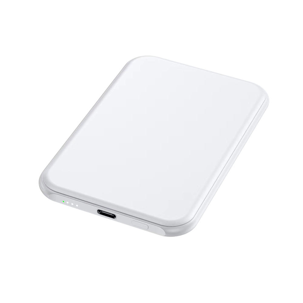 2025 New Design Ultra Slim Portable Mini Power Bank 5000Mah Magnetic Support 15W Max Wireless Portable Power Bank