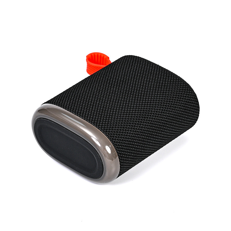 2025 Popular Outdoor Waterproof Fabric Plastic Speakers Professional Mini Radio Portable Bluetooth Speakers